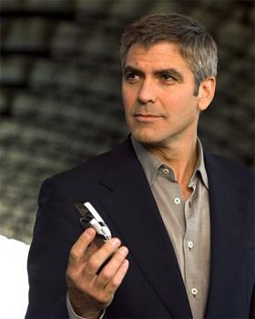 <오션스 트웰브>의 조지 클루니.